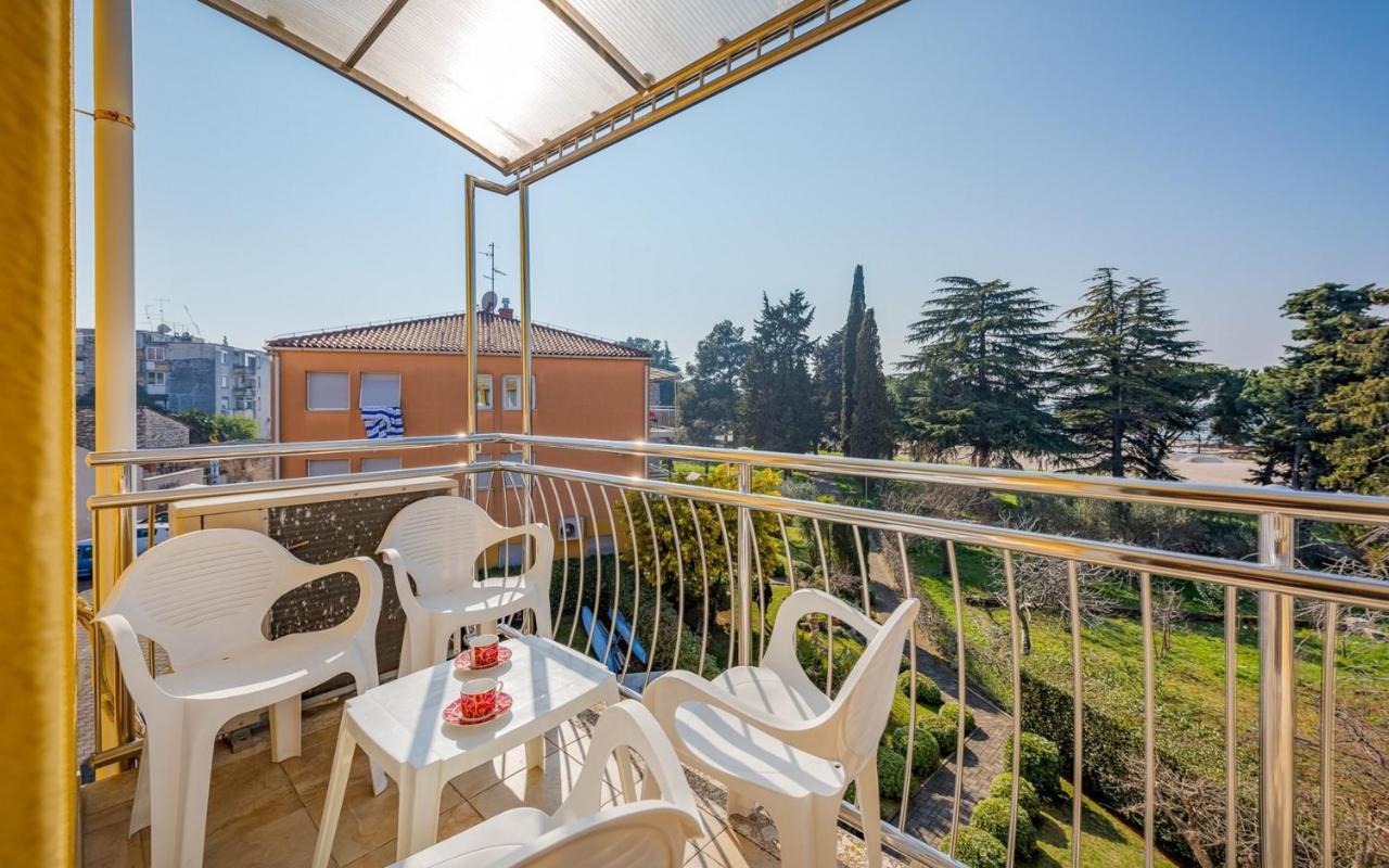 Valessia House With Apartment Umag Exterior foto