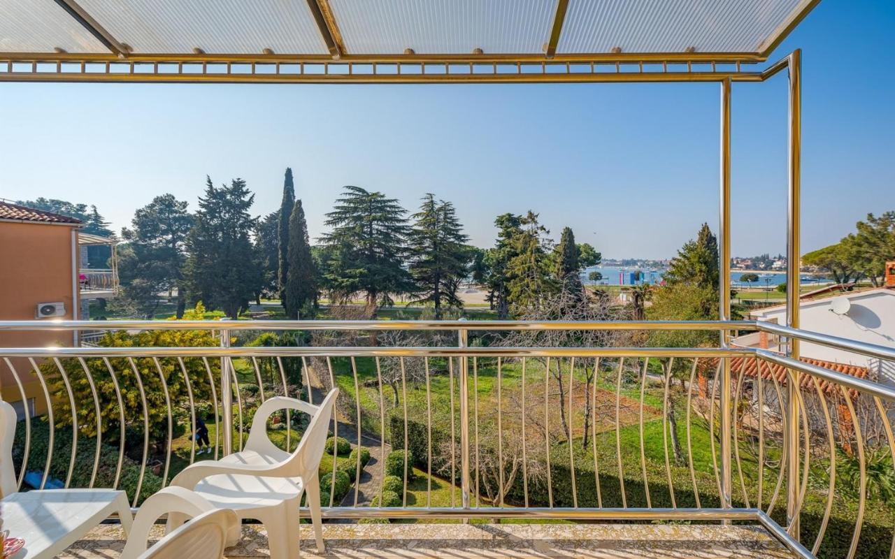 Valessia House With Apartment Umag Exterior foto