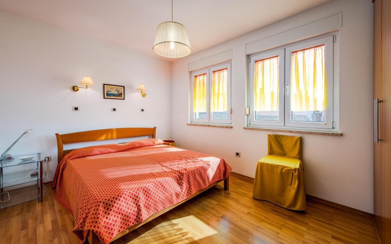 Valessia House With Apartment Umag Exterior foto